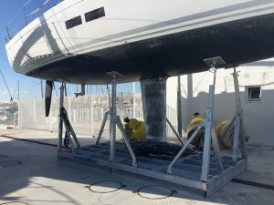 The transportable cradle for sailing boats by Navaltecnosud is now even more functional