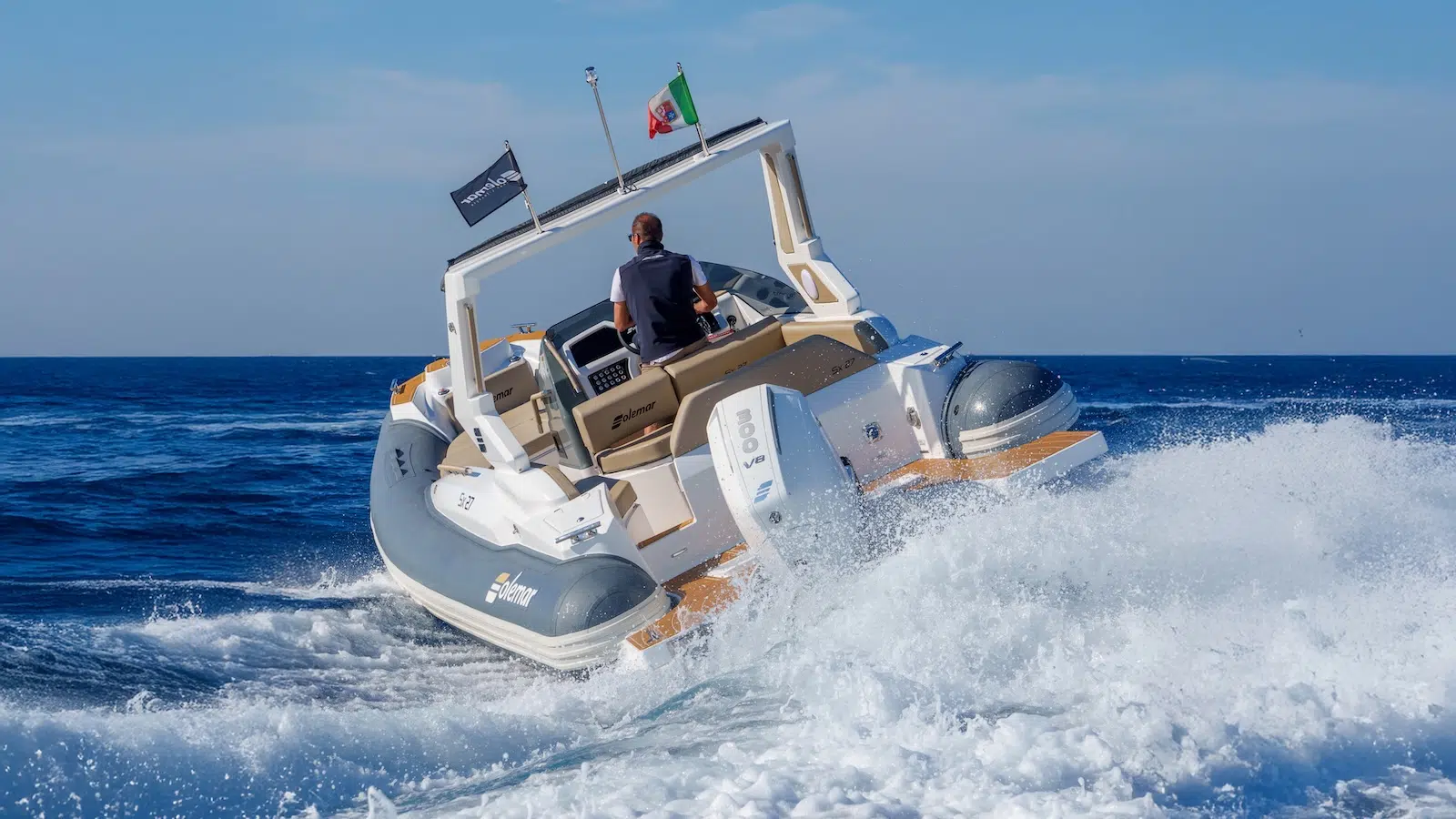 Solemar SX27 stern view