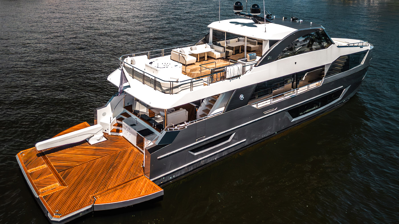 ocean-alexander-28E-photo