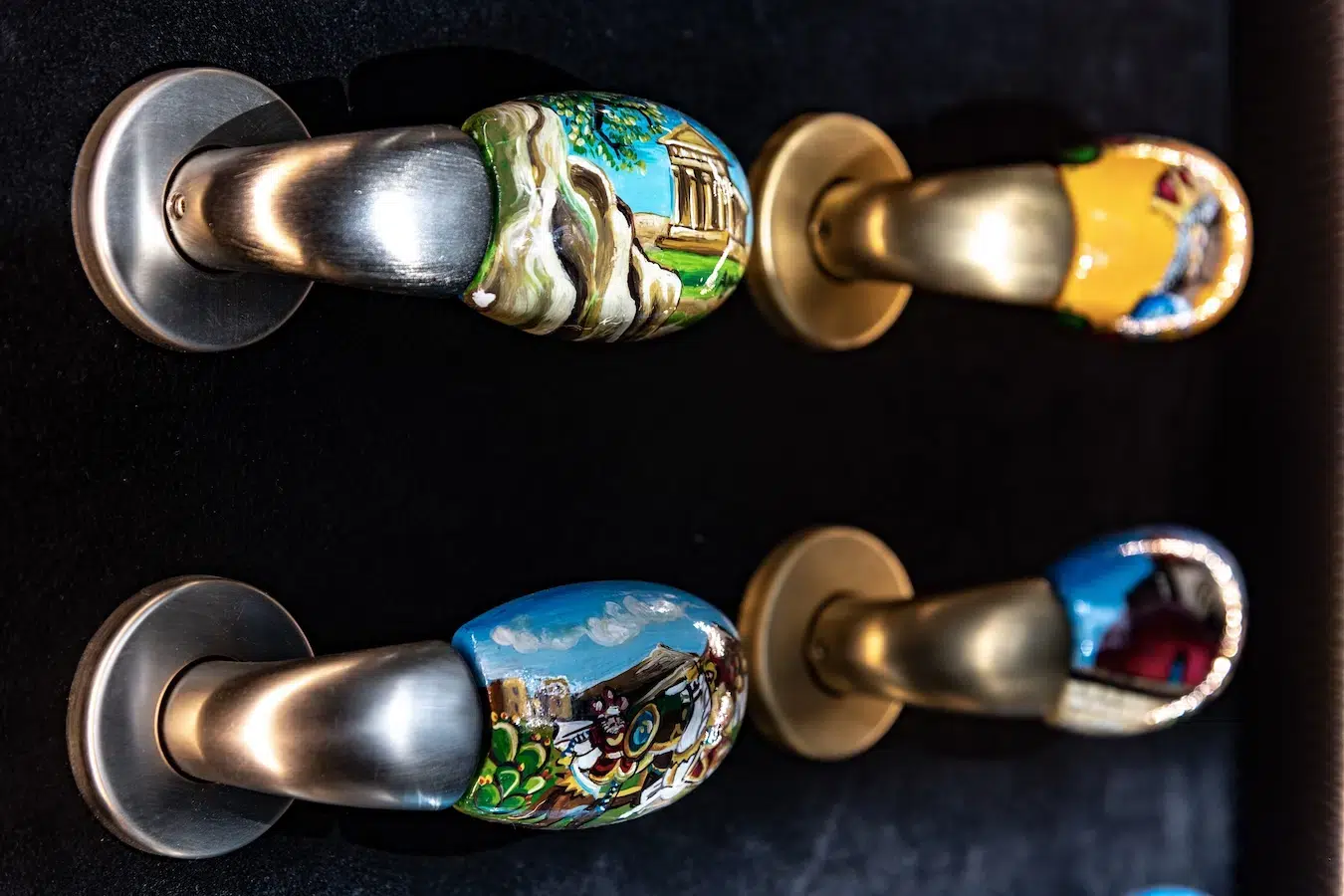 F.lli-Razeto-Casareto-handles F.lli-Razeto-Casareto-handles