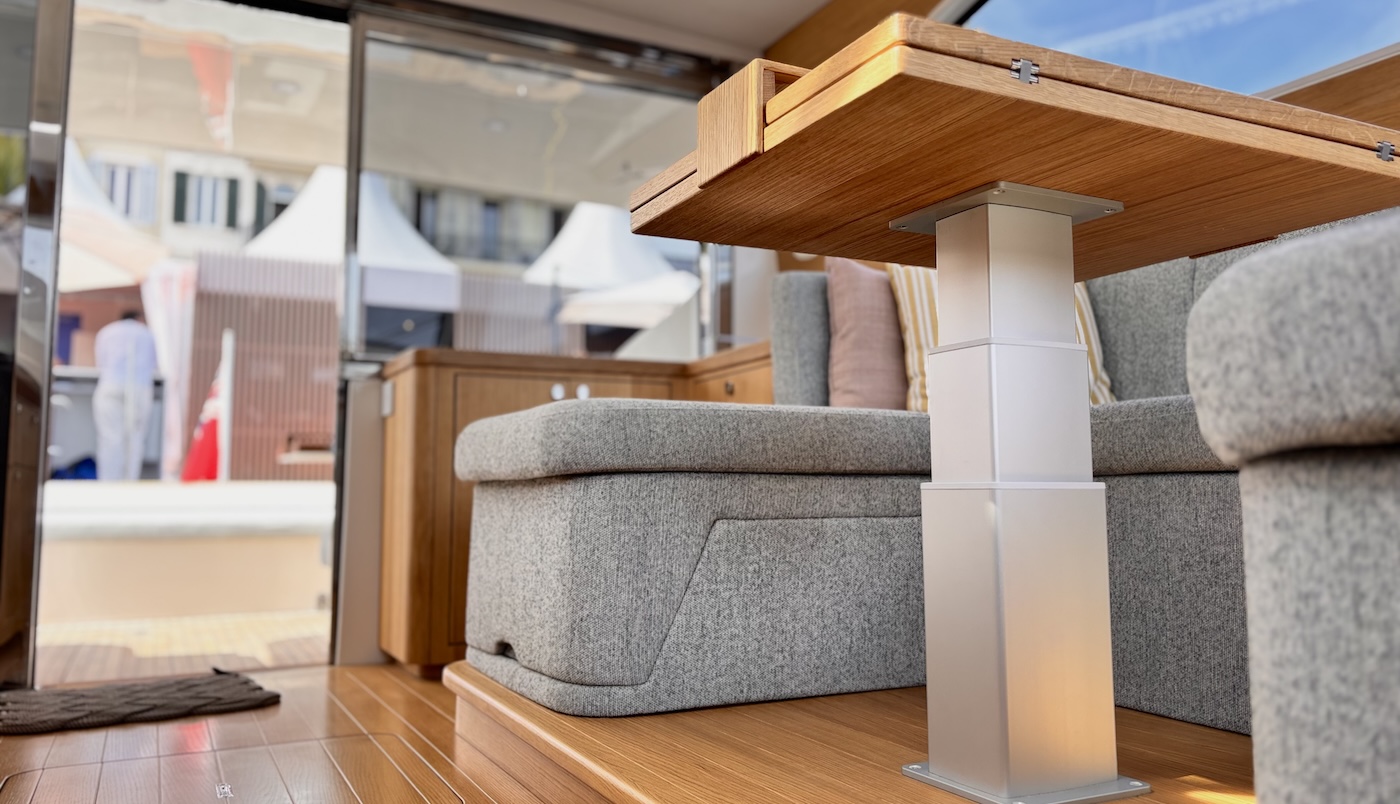 Gagliotta 53 Lobster interior