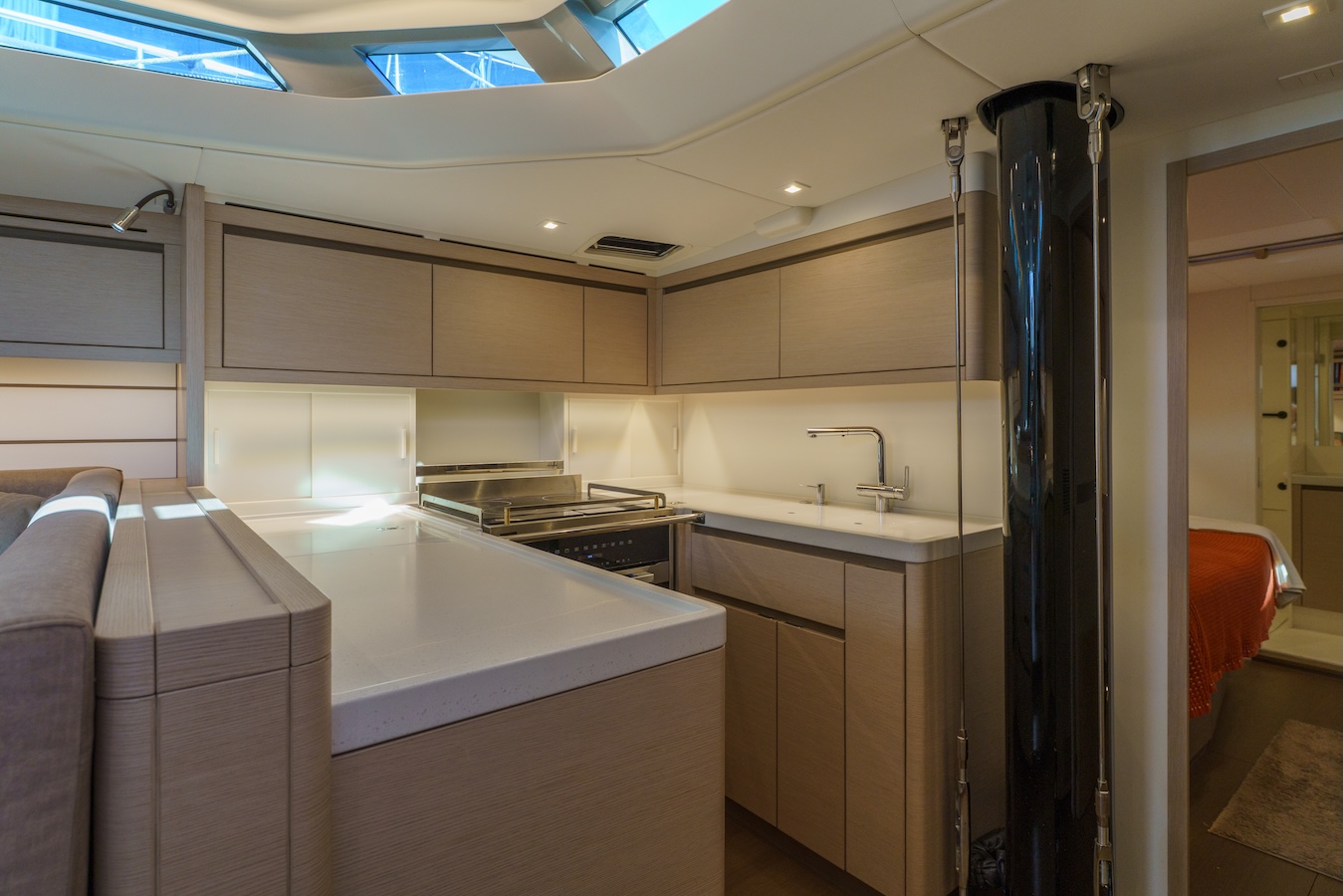 Ice 64 Explorer interior details