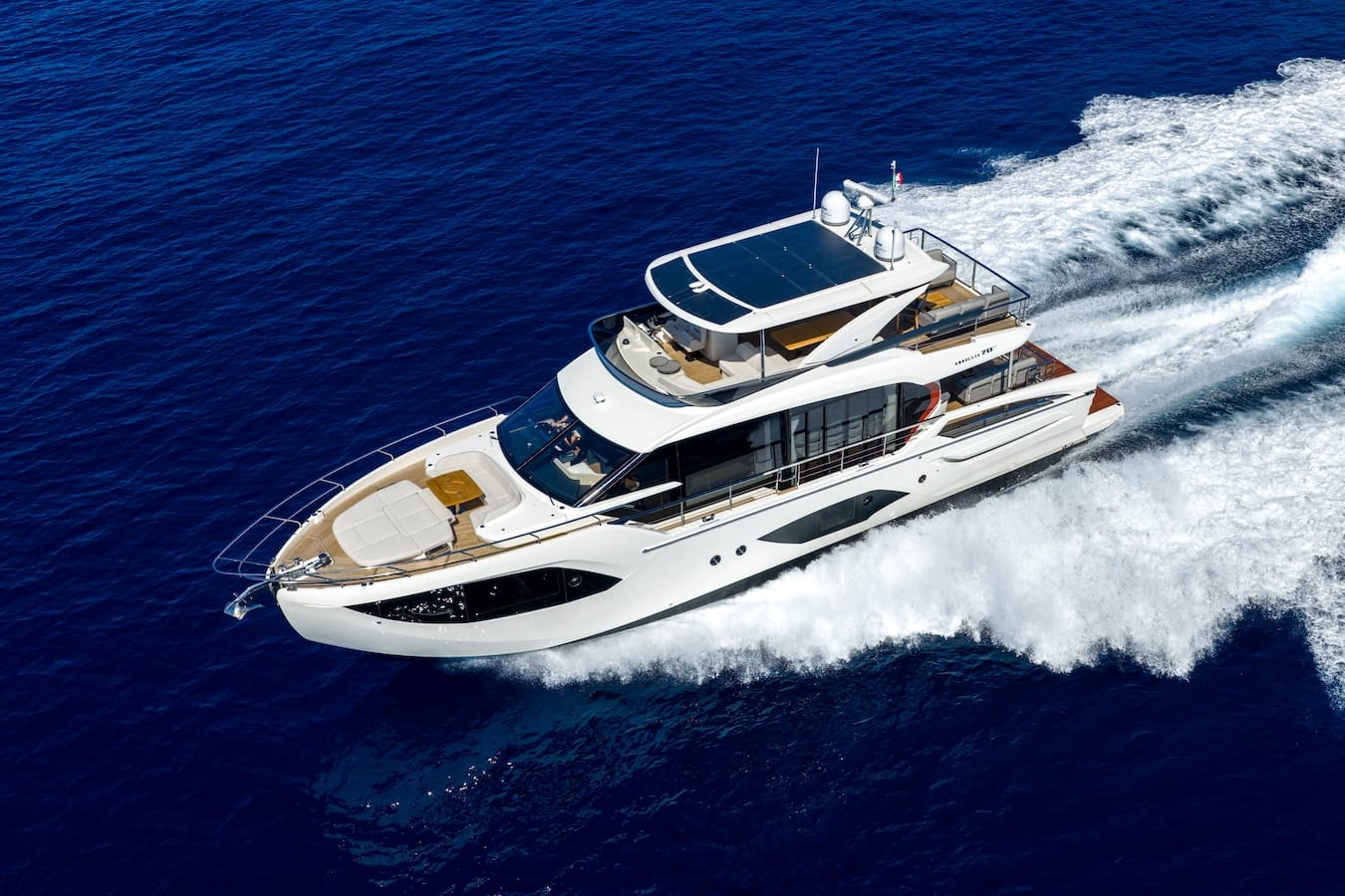 Absolute 70 Fly sea trial