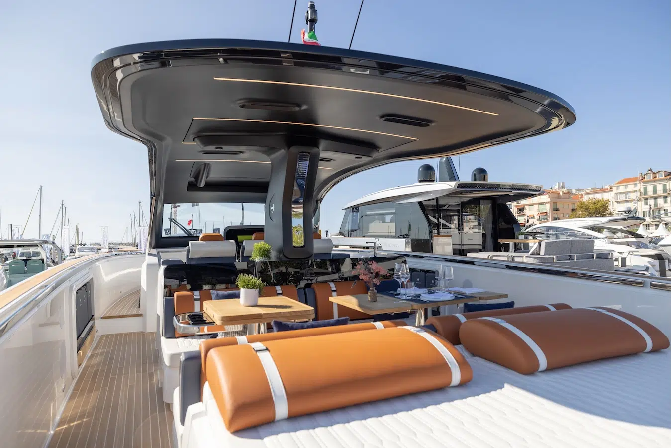 Invictus TT460 Shell Edition exteriors