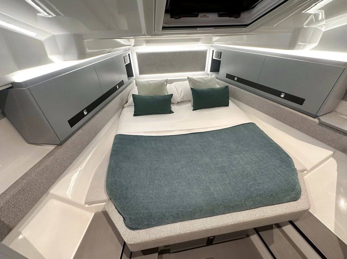 master cabin