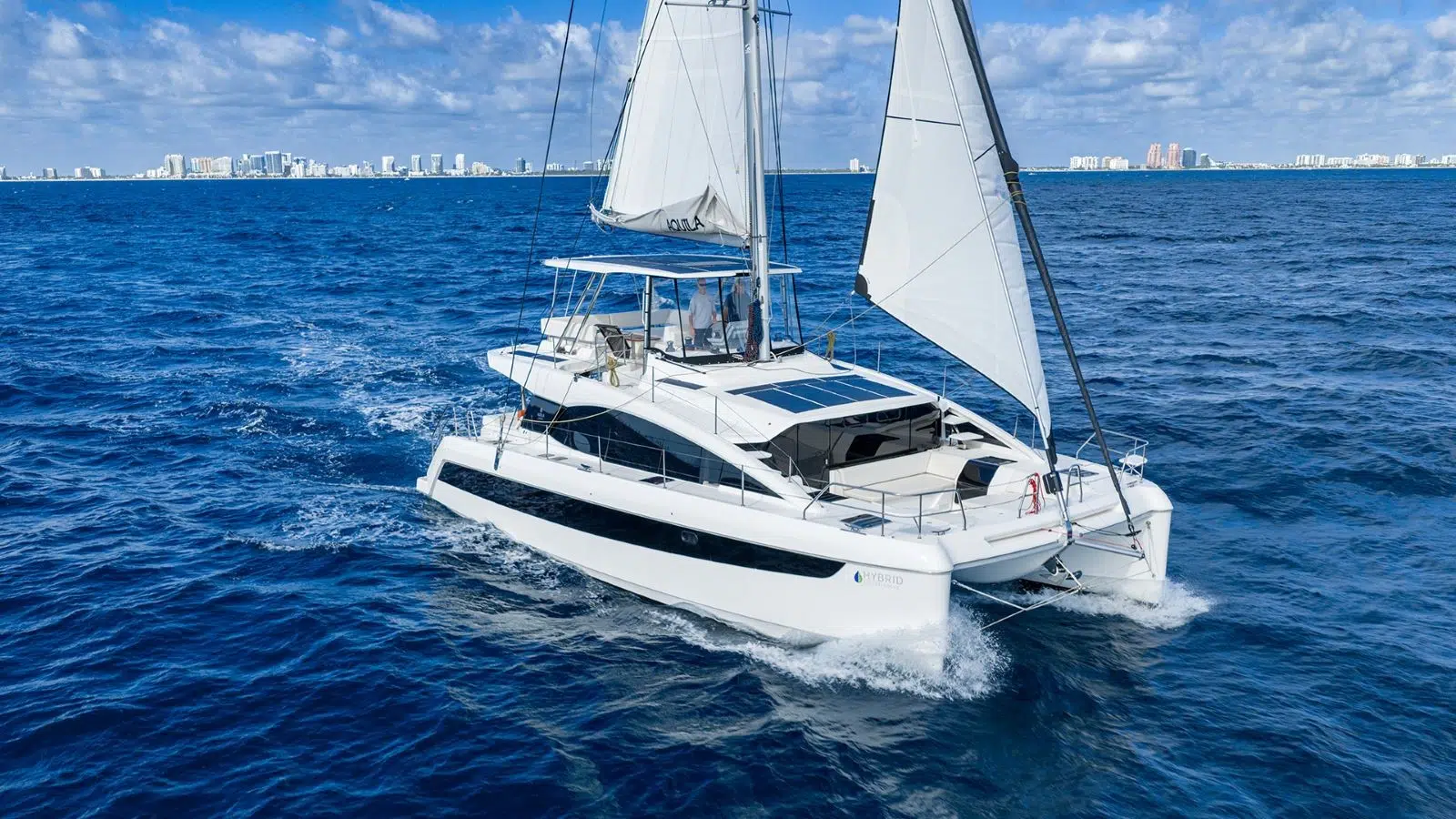 vela aquila 50