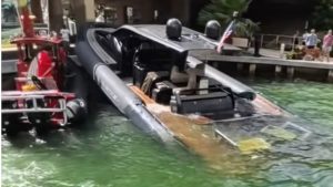 O Anvera Maxi-RIB quase afundou no rio Miami