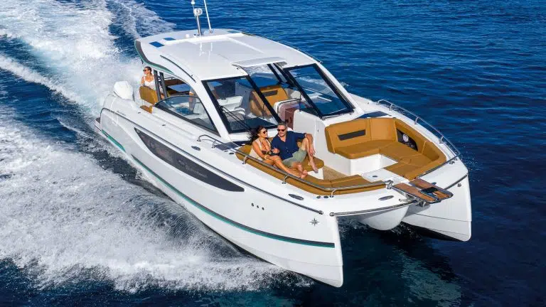 Jeanneau TH38 Foto de la cubierta