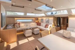 Saloon diagonal view