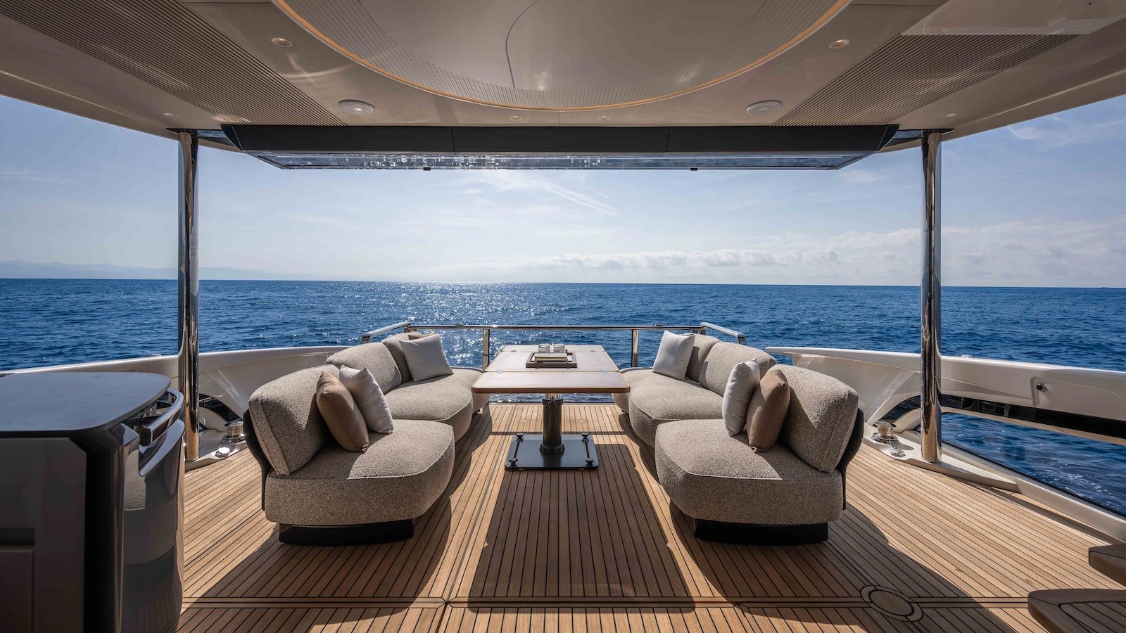 Outdoor dinette