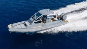 Cayman 37.0 Hard Top: The New Maxi-RIB Is Powerful and Stable. The Sea Trial