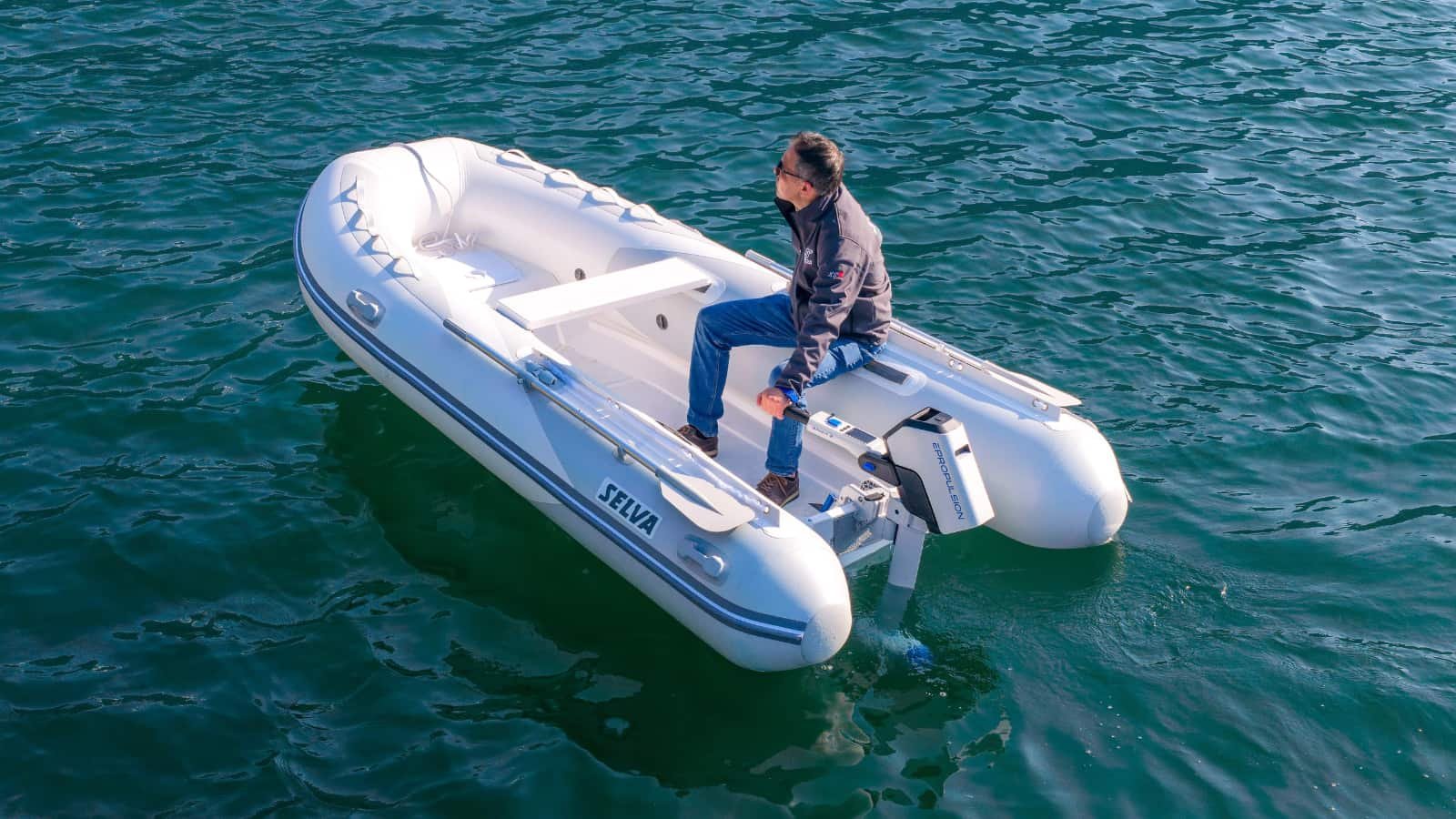 Spirit 2 Electric Outboard at the Genoa Boat Show with Selva Marine