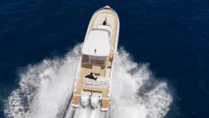 Ranieri Next 370 SH: Comfort, Solid Build, and a Surprising Hull. Sea Trial