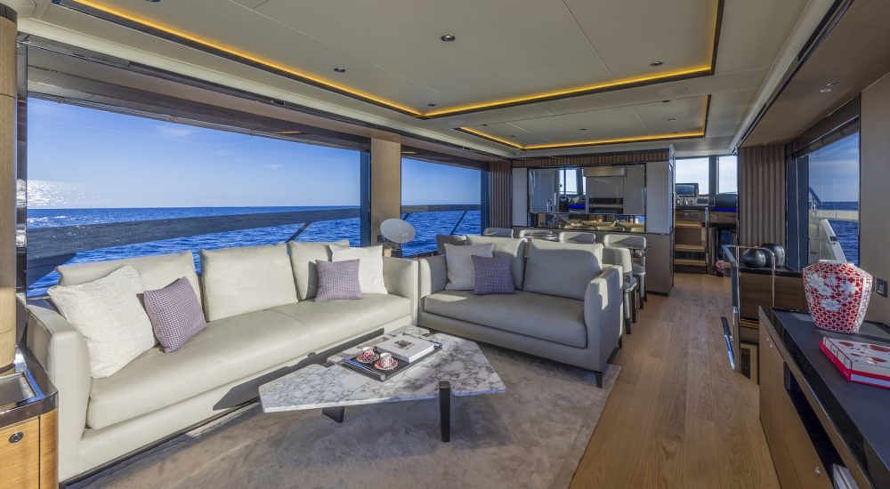 ABSOLUTE NAVETTA 75 interiors 5