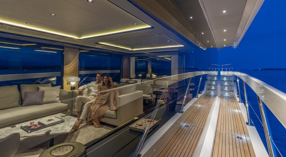 ABSOLUTE NAVETTA 75 main deck at night